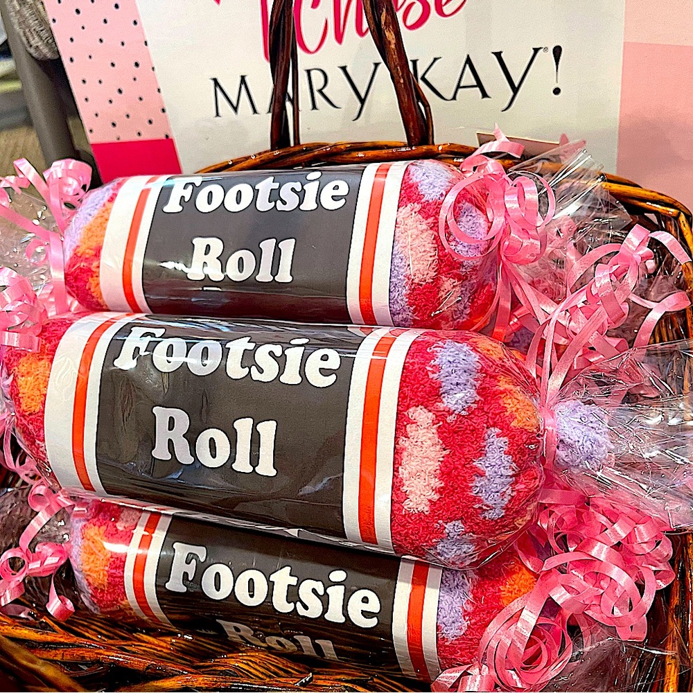 Mary Kay Mint Bliss Energizing Lotion for feet and legs •3oz• Bonus comfy socks